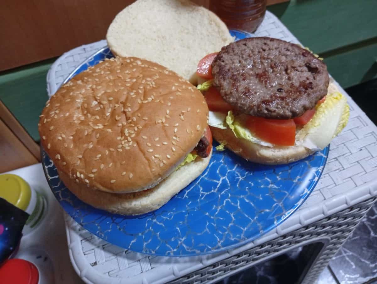 icon-Hamburguesa-de-Ternera-con-Lechuga-Cebolla-y-Tomate.jpeg